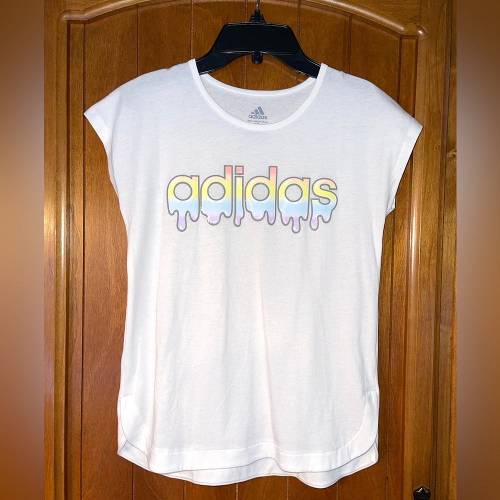 ✨HP✨ “ADIDAS” GIRLS WHITE SHORT SLEEVE SHIRT, MULTICOLOR ADIDAS, SIZE (14)